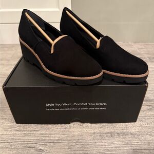 Vionic Black Wedge Loafers